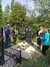 Прокуратура города Энгельса посетили могилы сотрудников прокуратуры