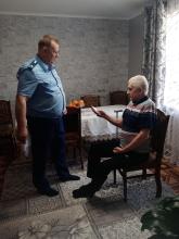 Коллектив прокуратуры Заводского района возложили цветы к местам захоронения ветеранов.